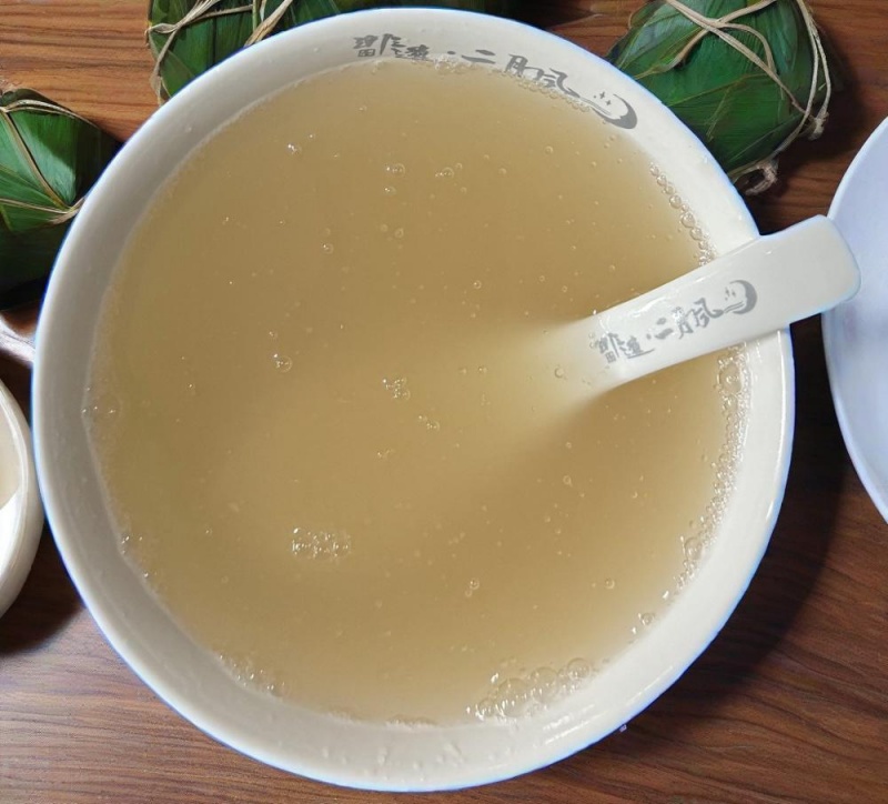 1750756480253415.jpg 野生葛根粉和粽子.jpg